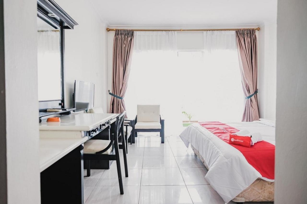 RedDoorz Plus near Pelabuhan Merak Cilegon Exterior foto