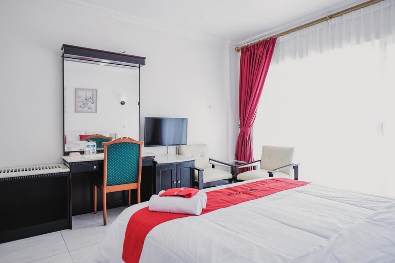 RedDoorz Plus near Pelabuhan Merak Cilegon Exterior foto