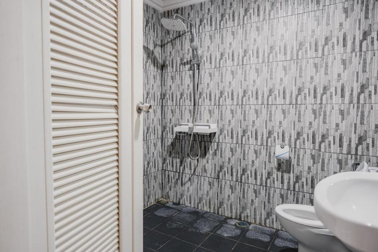 RedDoorz Plus near Pelabuhan Merak Cilegon Exterior foto